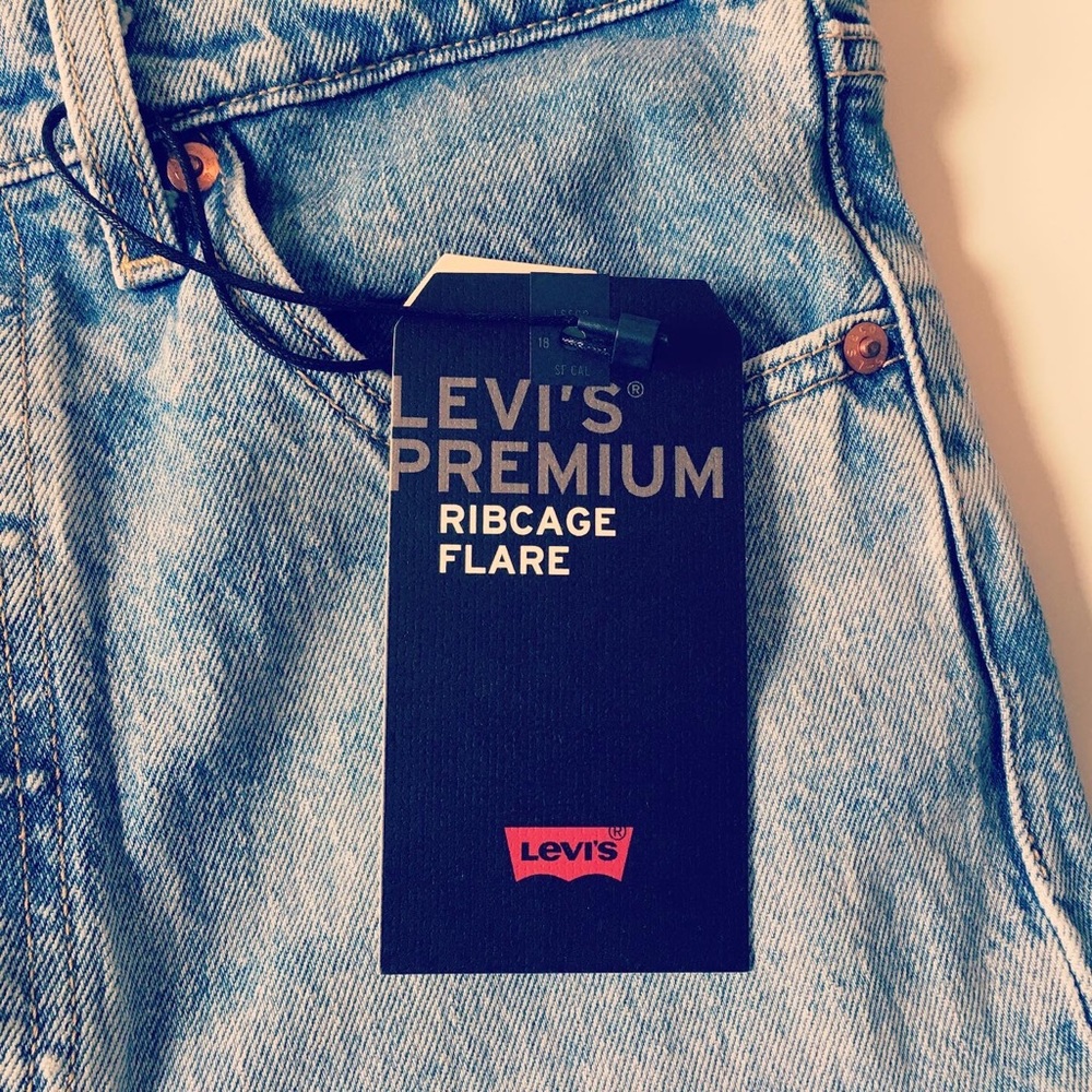 Levi’s ribcage flare jeans tango light